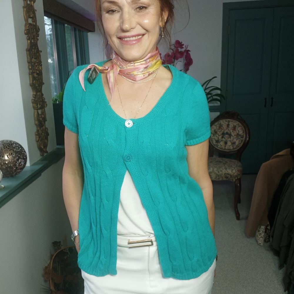 Cute Green cardi top